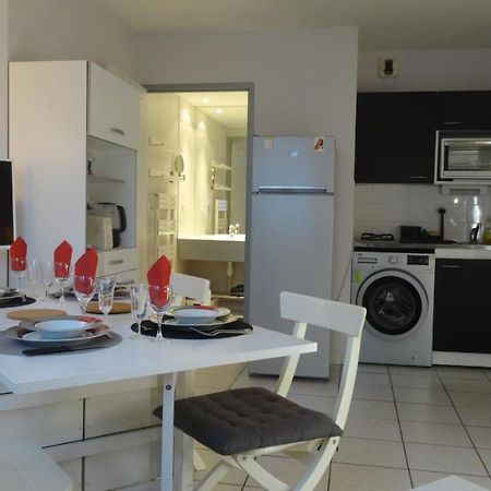 Appart T2 Standing Tout Confort Au Calme - Parking En Option Lyon Luaran gambar