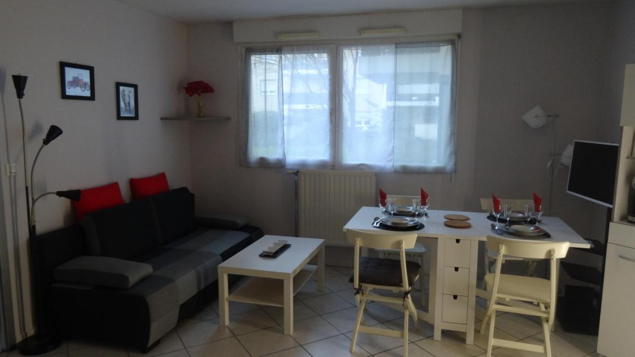 Appart T2 Standing Tout Confort Au Calme - Parking En Option Lyon Luaran gambar